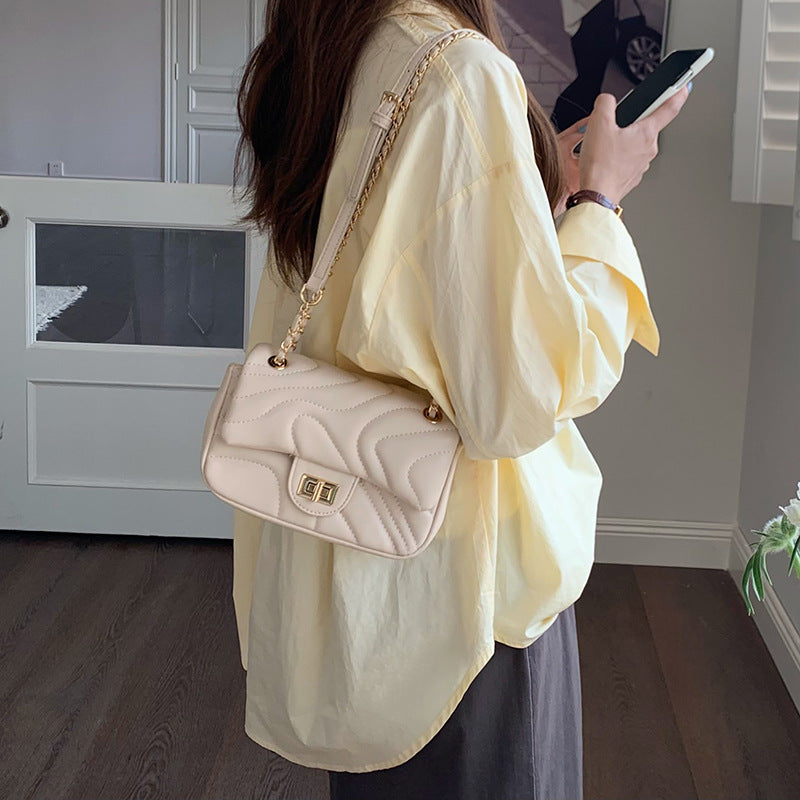 Elegant Xiaoxiangfeng Chain Bag - Versatile & Stylish