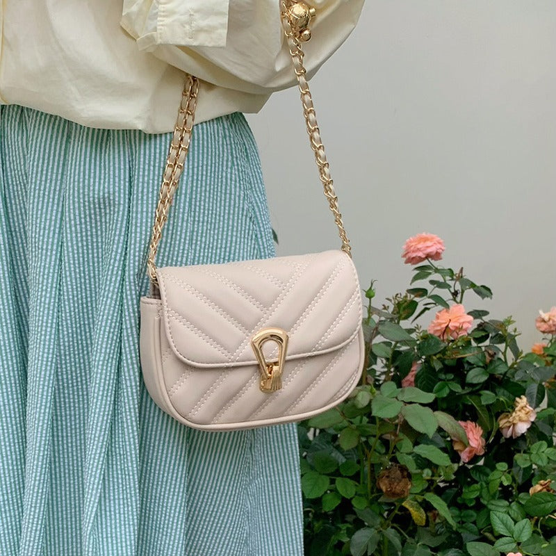 Design Rhombus Chain Crossbody Bag