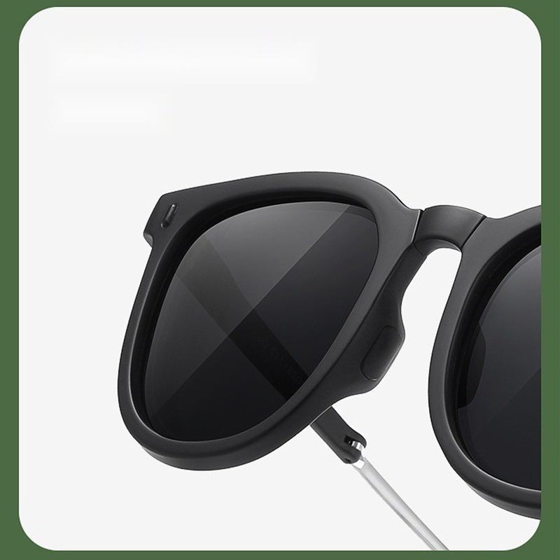 Classic Round Folding Shades