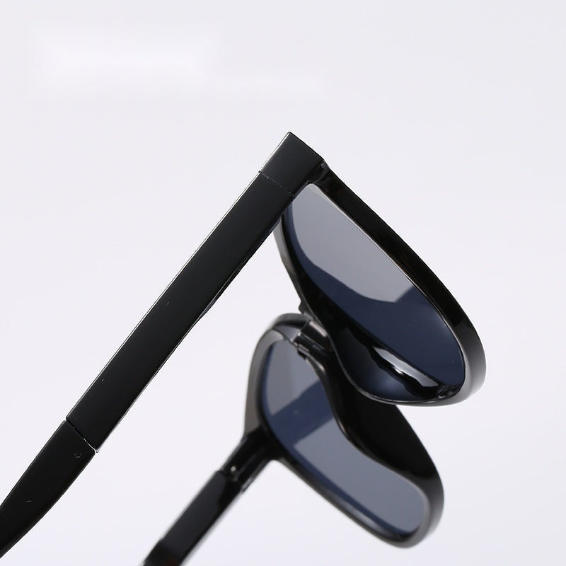 Fashionable Folding Sunglasses