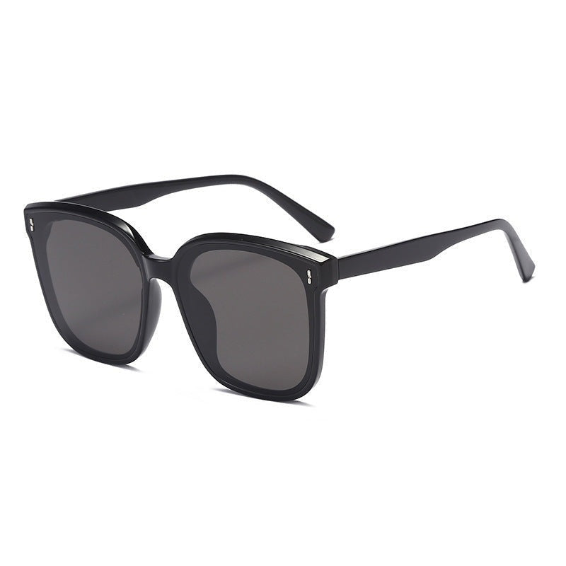 High-quality lenses that offer UV400 protection